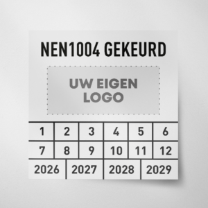 NEN1004- Keuringssticker- Logo- Vierkant- 2026- Wit