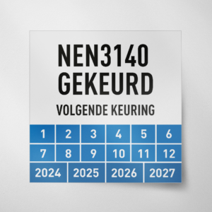 Vierkanten NEN3140 gekeurd keuringssticker in de kleur blauw met beginjaartal 2024