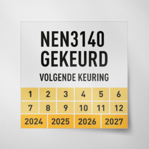 Vierkanten NEN3140 gekeurd keuringssticker in de kleur geel met beginjaartal 2024