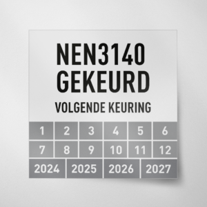 Vierkanten NEN3140 gekeurd keuringssticker in de kleur grijs met beginjaartal 2024