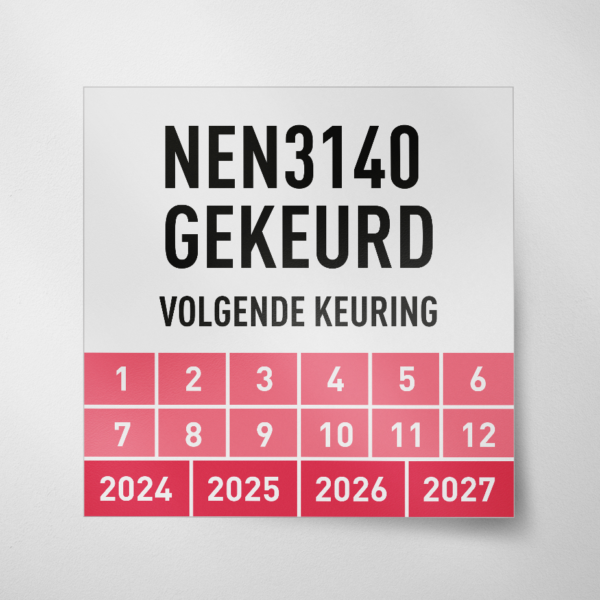 Vierkanten NEN3140 gekeurd keuringssticker in de kleur rood met beginjaartal 2024