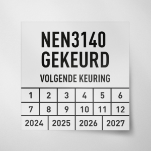 Vierkanten NEN3140 gekeurd keuringssticker in de kleur wit met beginjaartal 2024